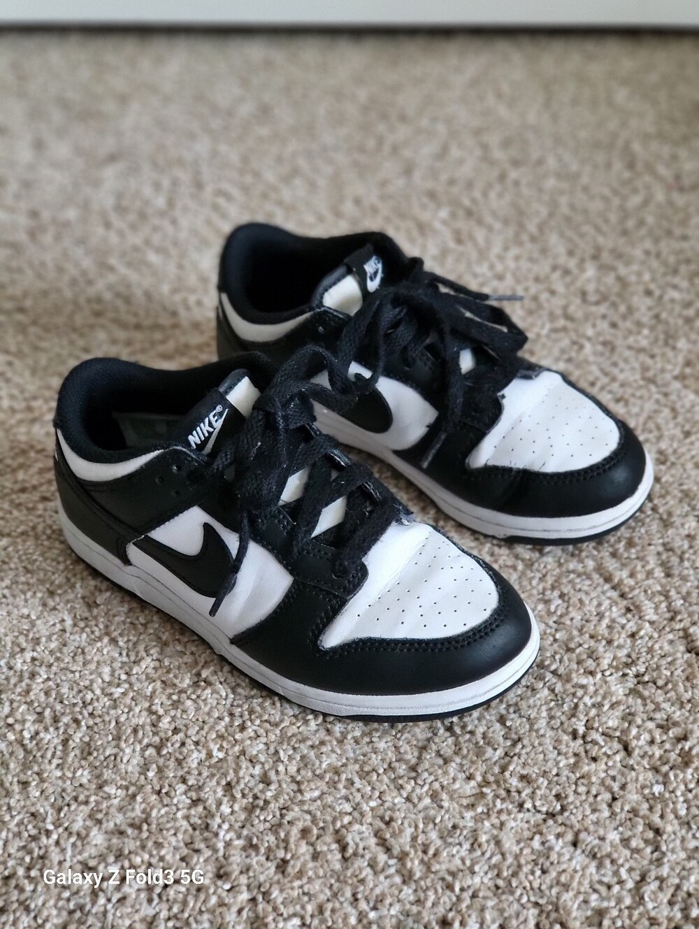 ♥️EUC♥️ Nike Girls Black and White Low Dunks Sneakers